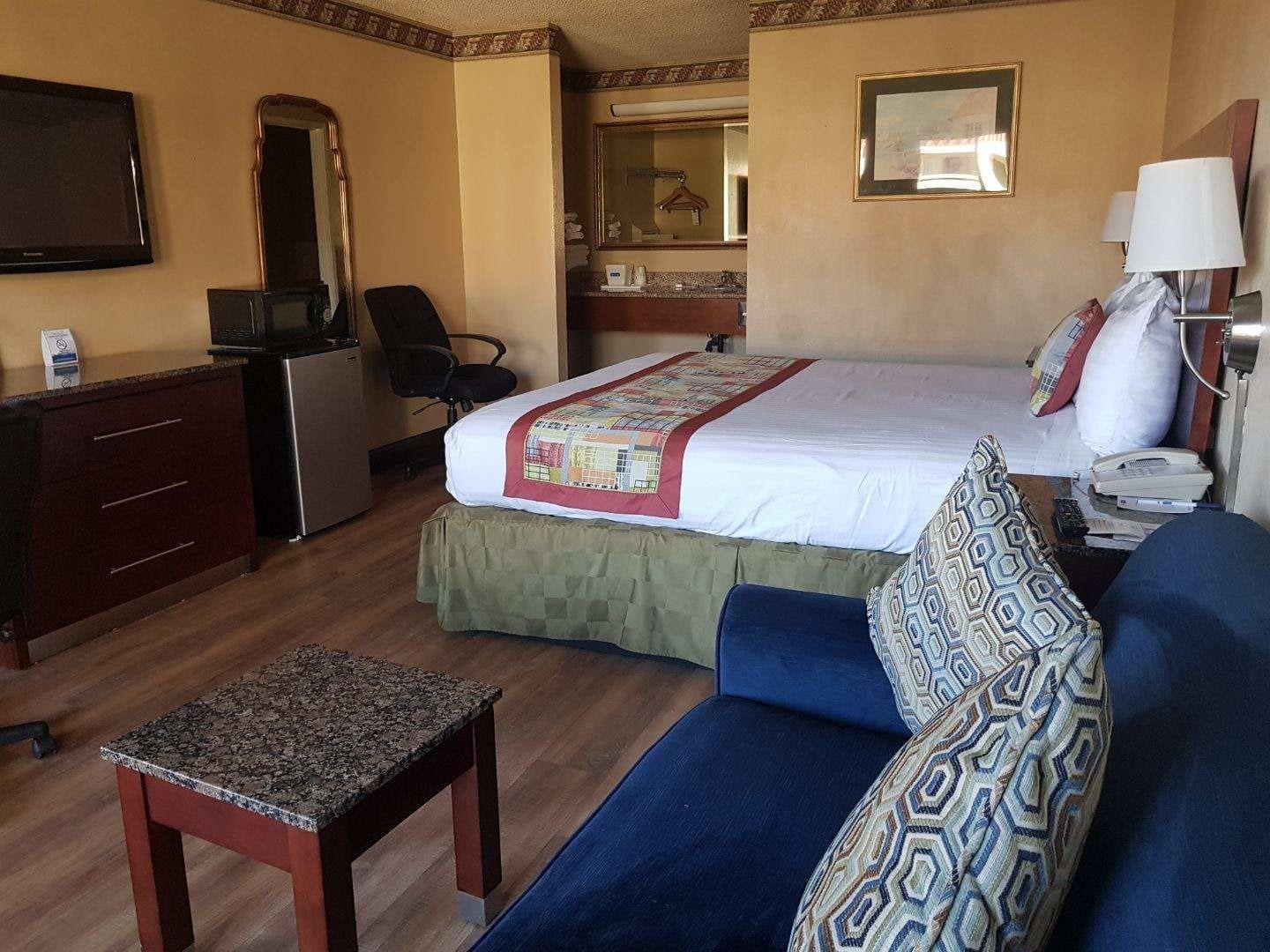 Travelodge By Wyndham Costa Mesa Newport Beach Hacienda Buitenkant foto