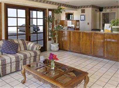 Travelodge By Wyndham Costa Mesa Newport Beach Hacienda Interieur foto
